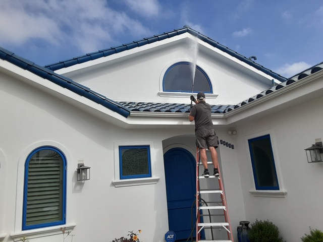 Ultimate Window Cleaning - Pressure Washing 2