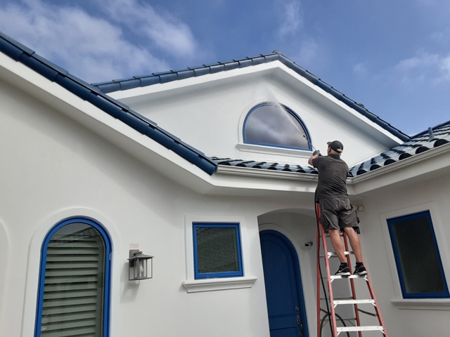 Ultimate Window Cleaning - Pressure Washing 3
